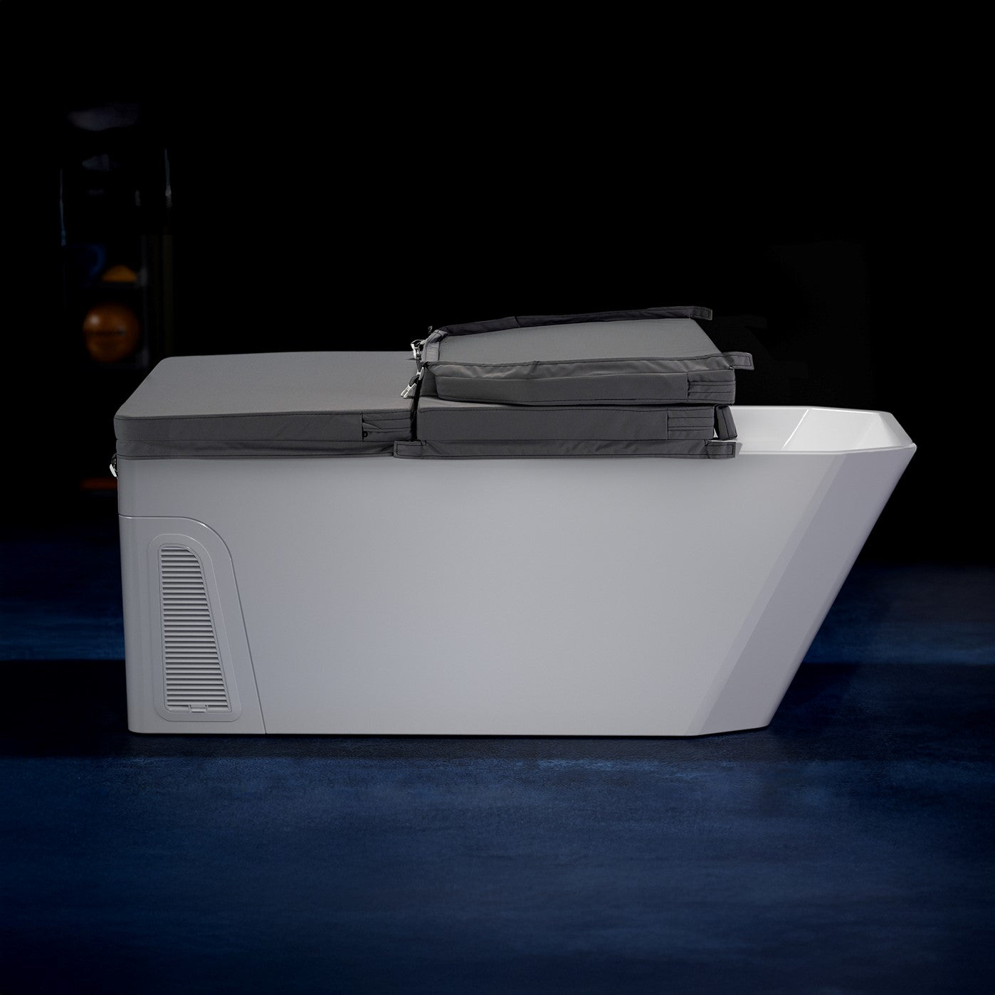 Empava Cryo Prism | Modern Cold Plunge Tub for Clarity and Renewal