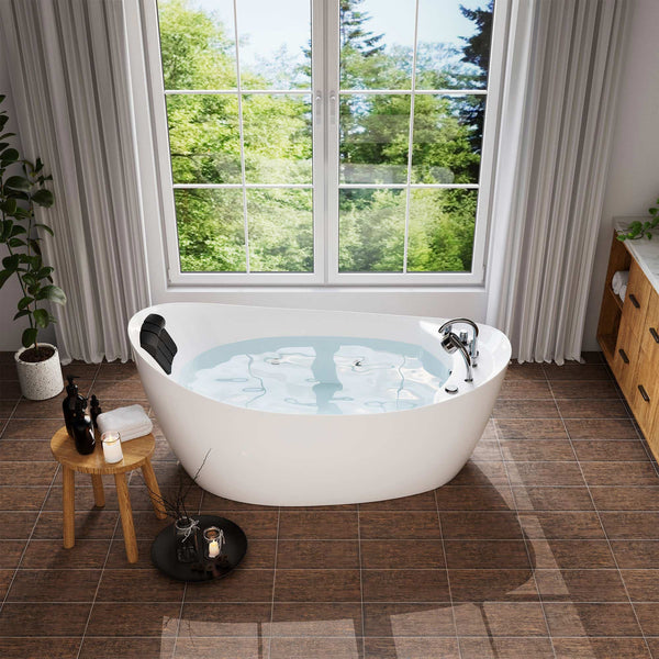 Luxurious Comfort: Oval Whirlpool Tubs | Empava 67AIS02